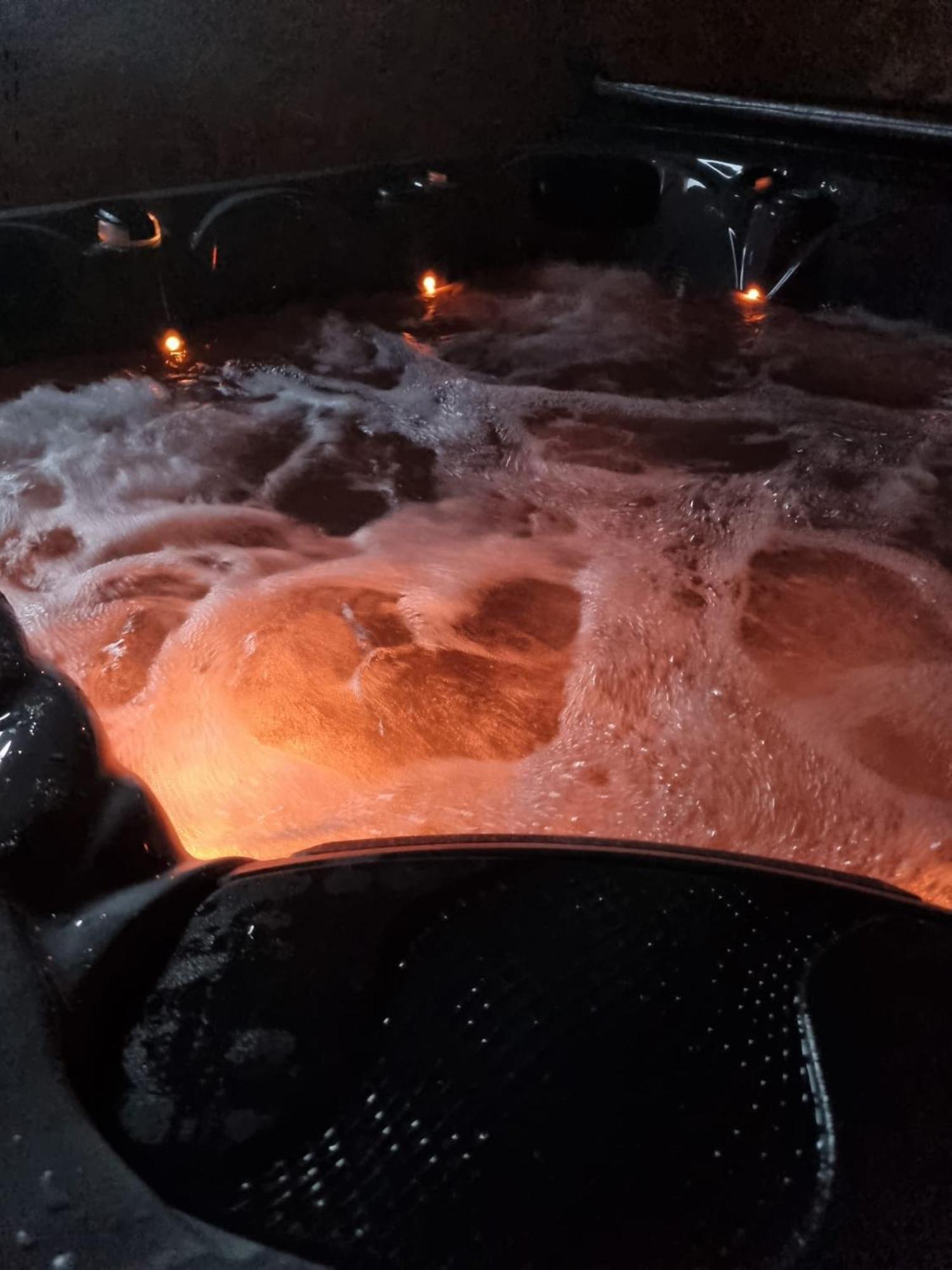 뷔쌍 Les Randogodilleurs Avec Jacuzzi A 2Kms Des Pistes Et 350M Du Theatre Du Peuple ! 빌라 외부 사진